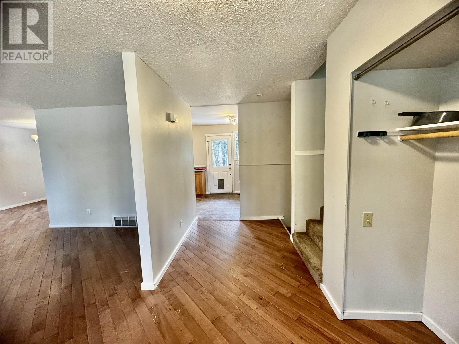 Property at 5013 BLOCK DRIVE image 4