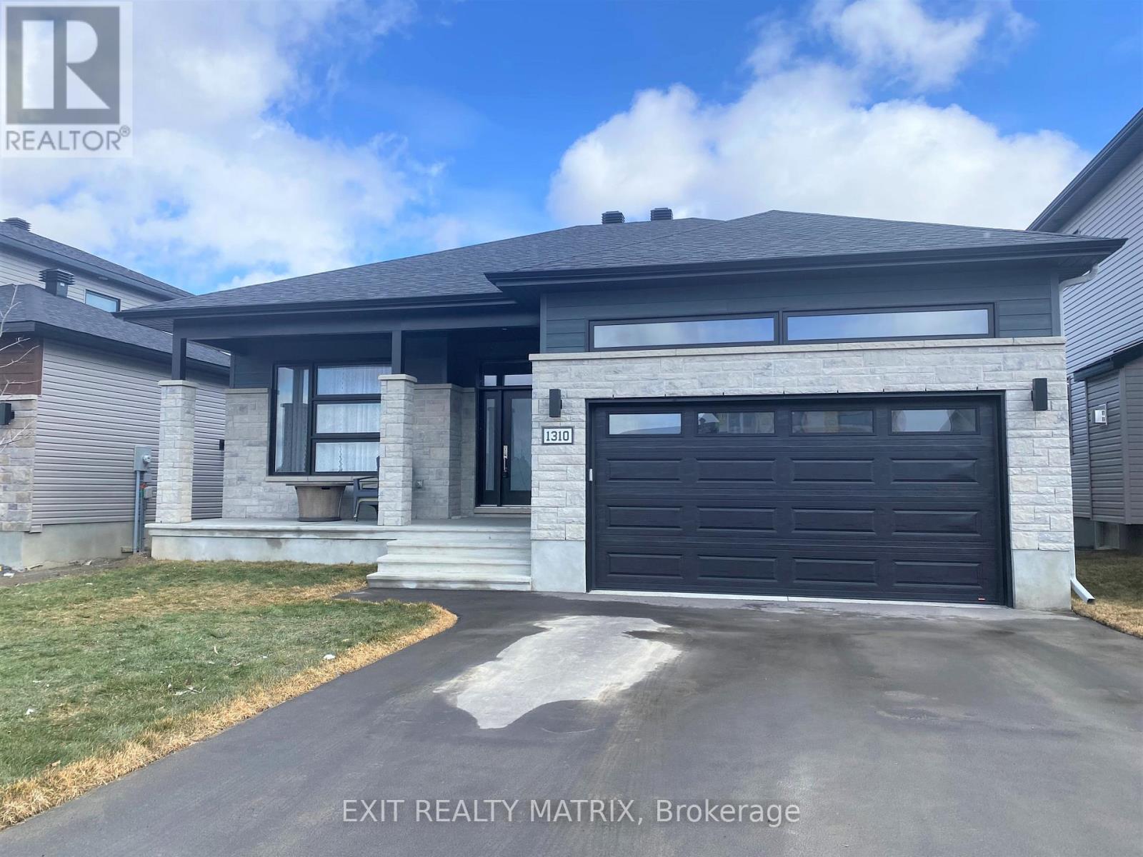 Property at 1310 FRIBOURG STREET image 2