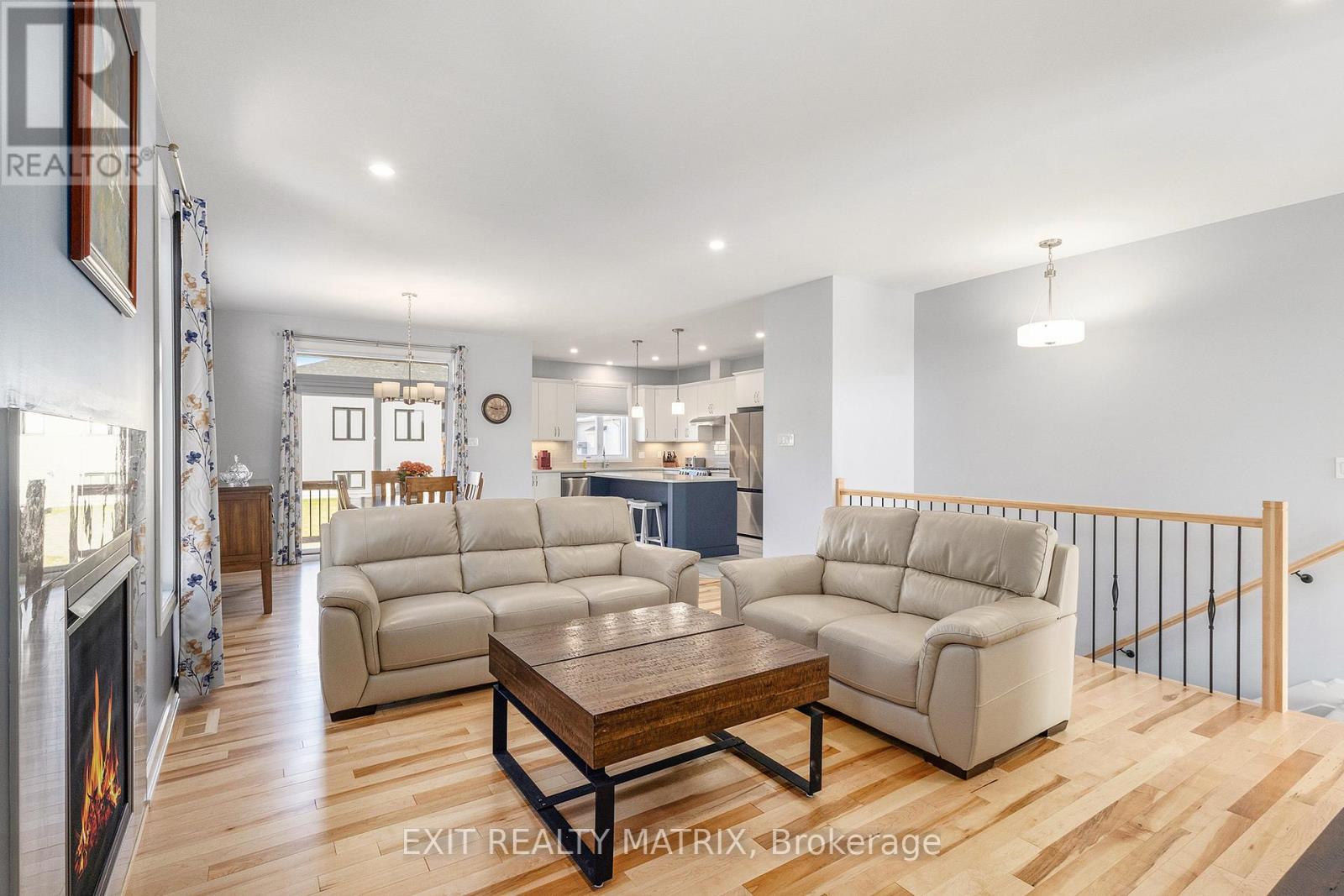 Property at 1310 FRIBOURG STREET image 3