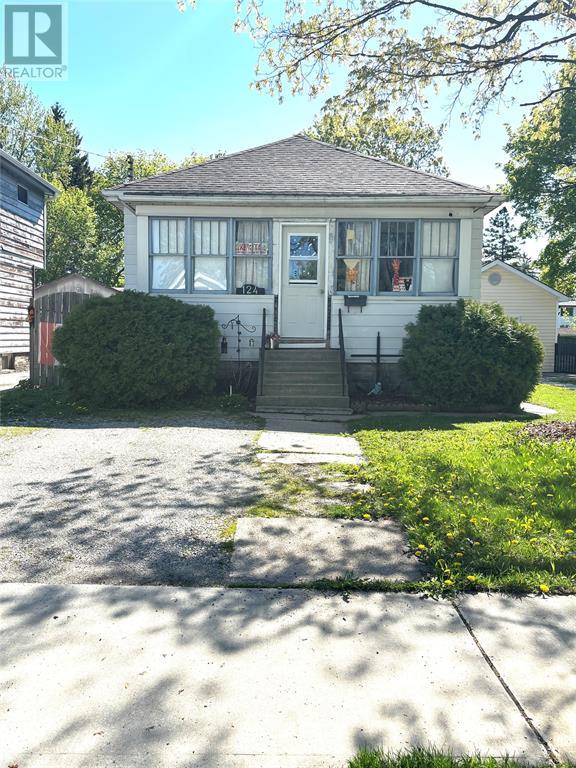 124 John Street, Sarnia, Ontario  N7T 2Y9 - Photo 1 - 25011119