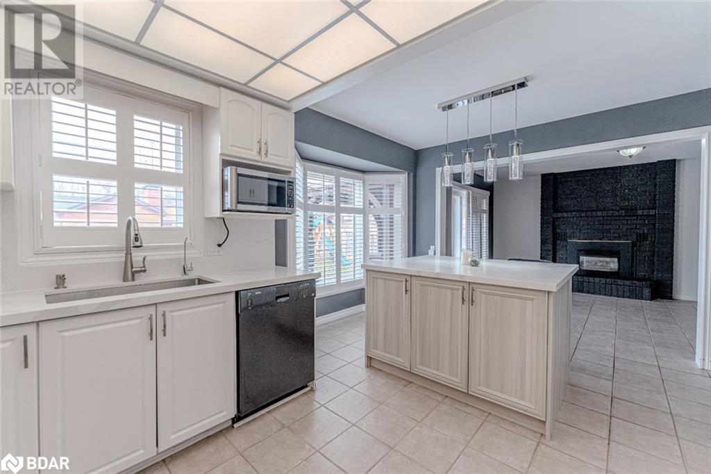 Property at 12 THACKERAY Crescent image 5