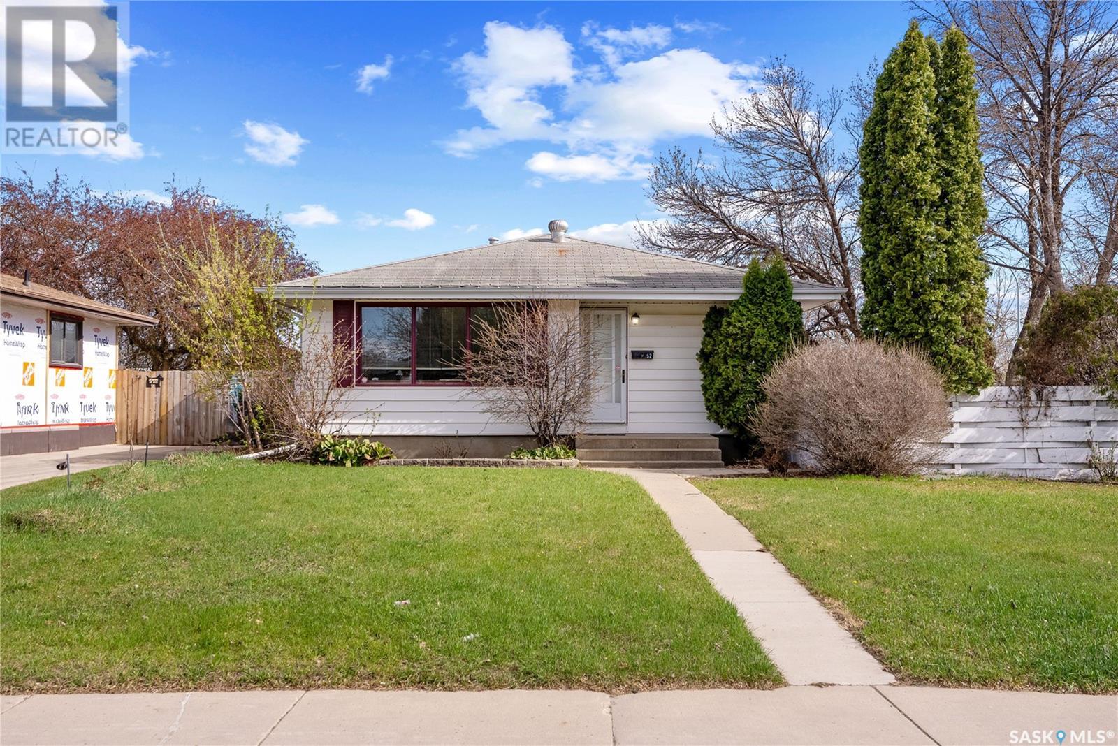 Property at 52 Madison CRESCENT image 1