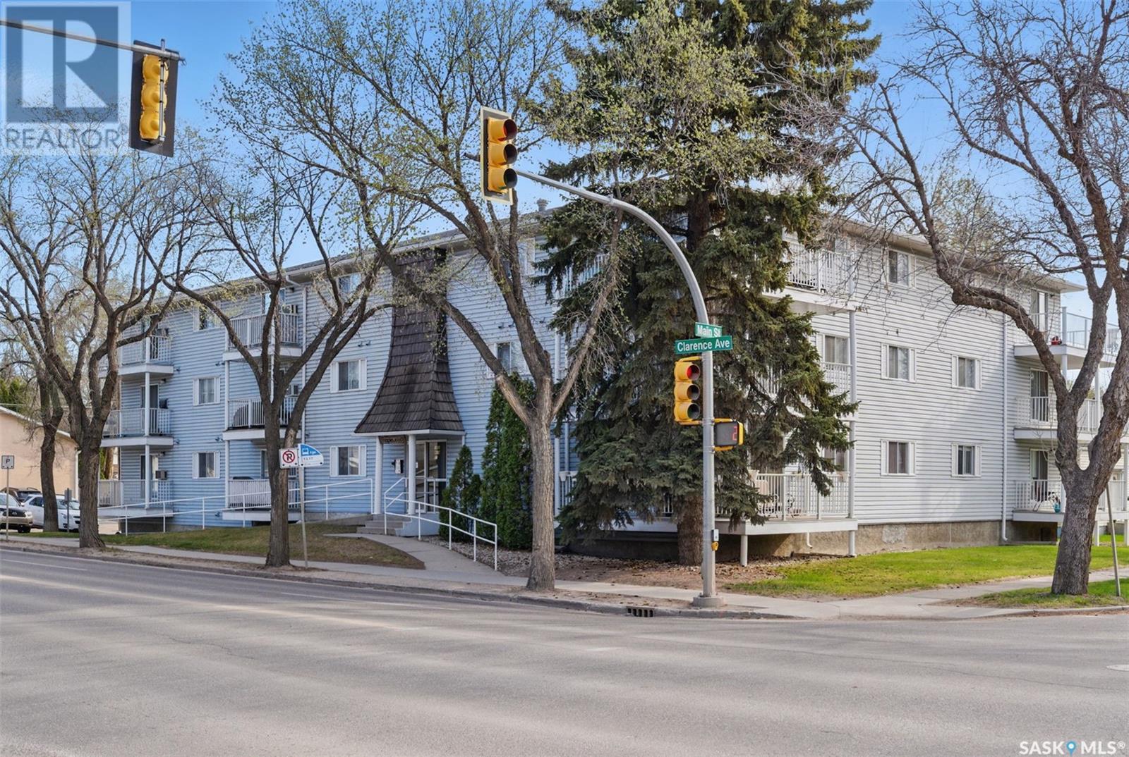 Property at 305 1001 Main STREET image 1