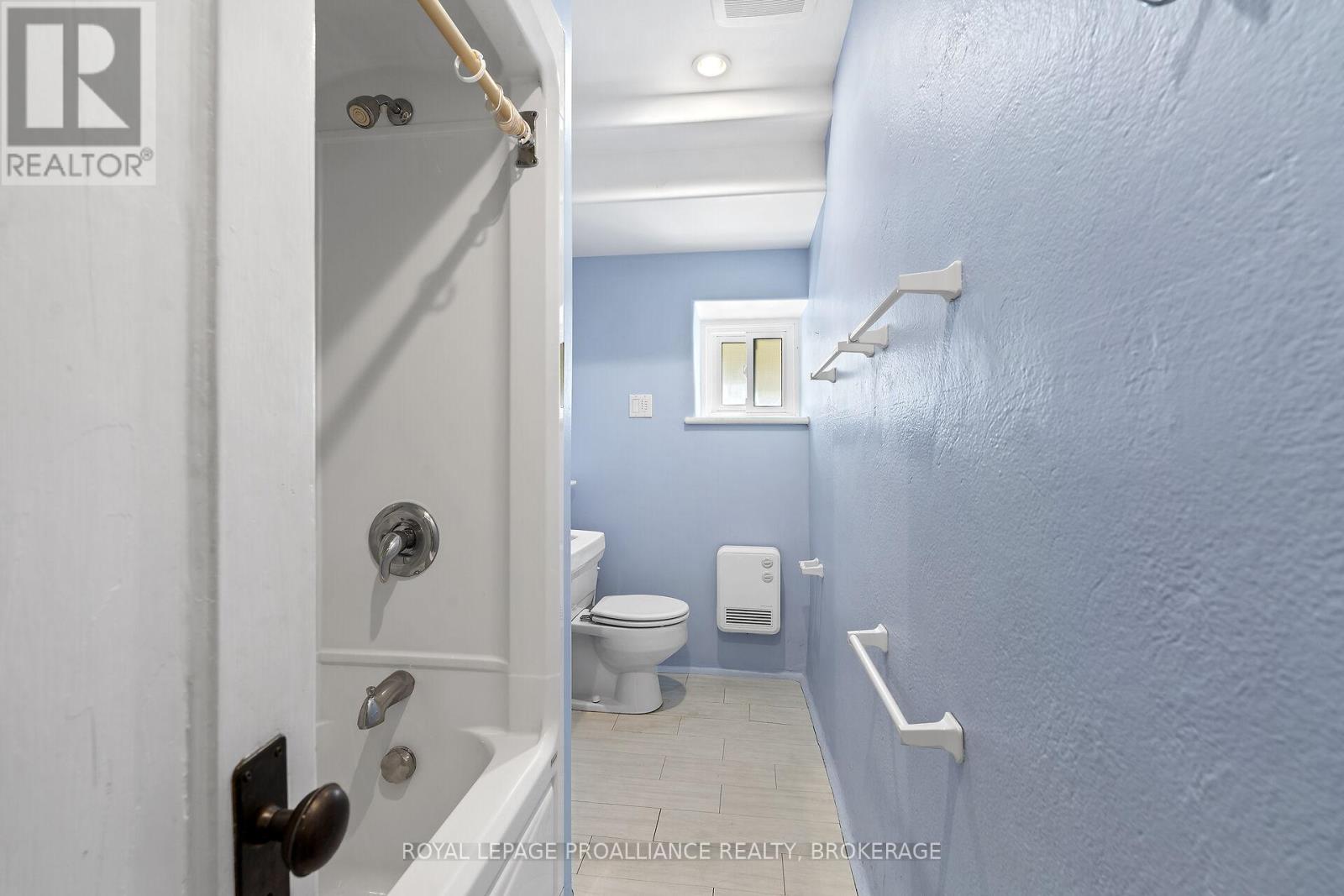 20 - 67 Sydenham Street, Kingston, Ontario  K7L 3H2 - Photo 21 - X12130237