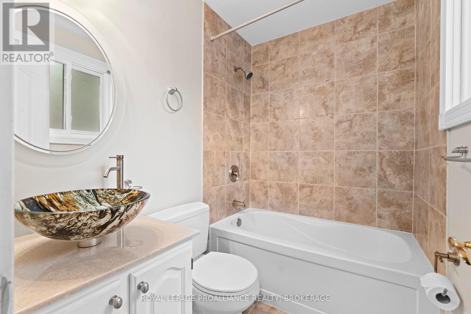 562 Sycamore Street, Kingston, Ontario  K7M 7L8 - Photo 25 - X12130366