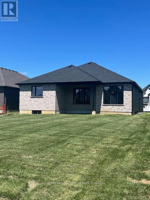 148 Foxborough Place, Thames Centre, Ontario  N0M 2P0 - Photo 2 - X12130260