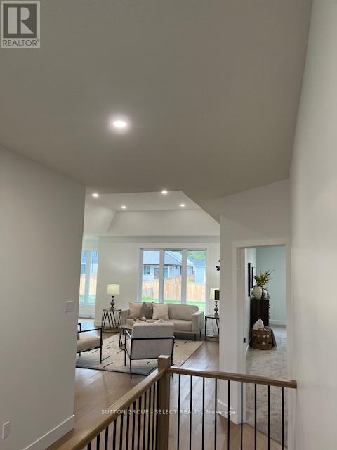 148 Foxborough Place, Thames Centre, Ontario  N0M 2P0 - Photo 4 - X12130260