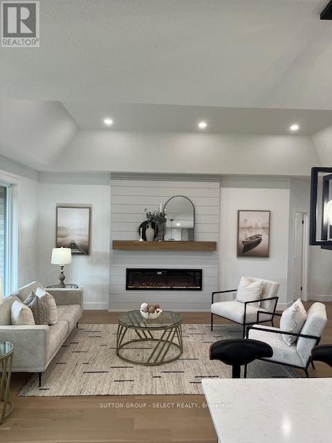 148 Foxborough Place, Thames Centre, Ontario  N0M 2P0 - Photo 9 - X12130260