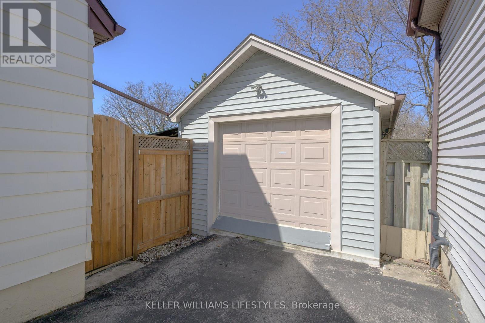 1190 Albany Street, London East (East G), Ontario  N5W 3L7 - Photo 3 - X12130289