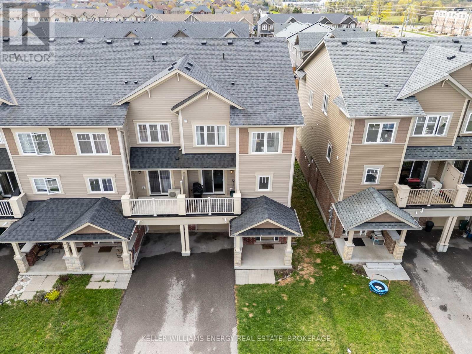 69 Tabaret Crescent, Oshawa, Ontario  L1L 0G5 - Photo 2 - E12130259