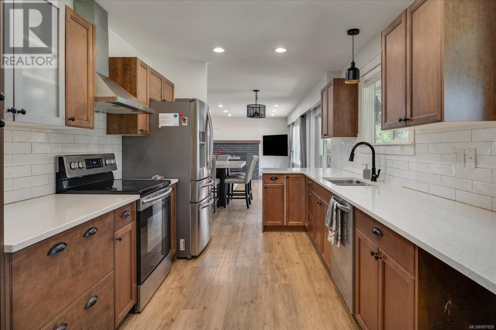 6657 Valley View Dr, Nanaimo, British Columbia  V9T 5R7 - Photo 14 - 997828