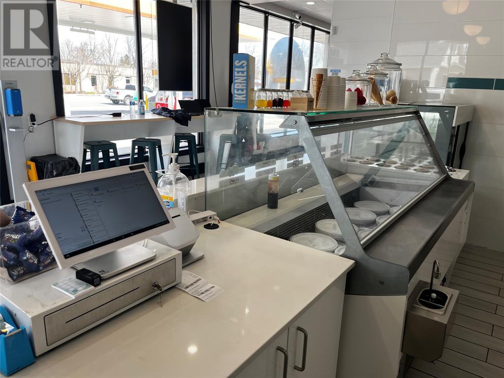 1119 Dufferin Avenue, Wallaceburg, Ontario  N8A 2W2 - Photo 10 - 25011434