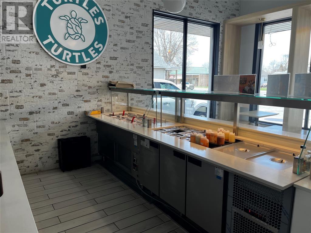 1119 Dufferin Avenue, Wallaceburg, Ontario  N8A 2W2 - Photo 7 - 25011434