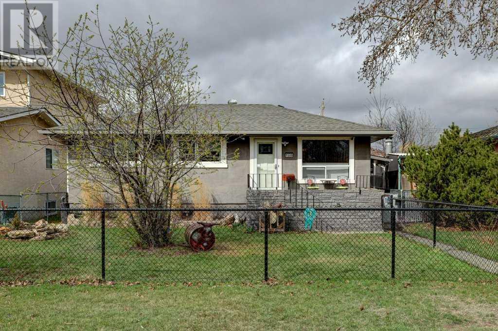 Property at 1509 38 Street SE image 2