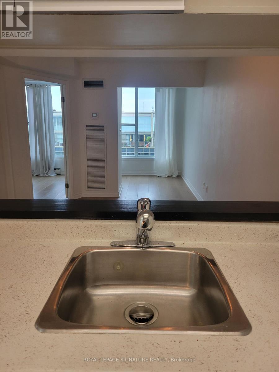 806 - 222 The Esplanade, Toronto, Ontario  M5A 4M8 - Photo 17 - C12130038