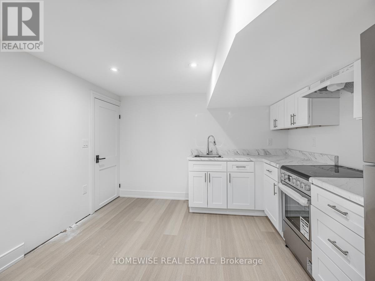Lower - 21 Raeburn Avenue, Toronto (Lansing-Westgate), Ontario  M3H 1G6 - Photo 2 - C12130135