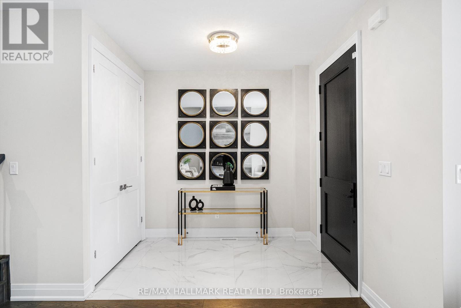 Property at 23 ROBLIN AVENUE image 2