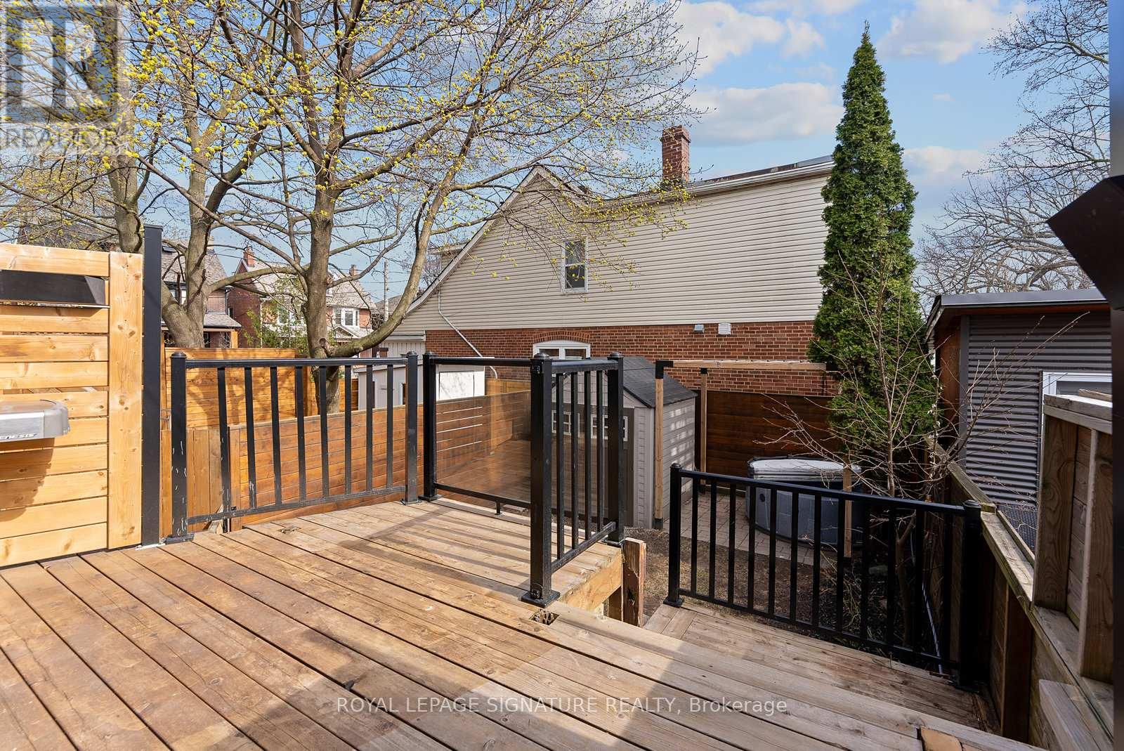 2043 Gerrard Street E, Toronto, Ontario  M4E 2B3 - Photo 36 - E12130097