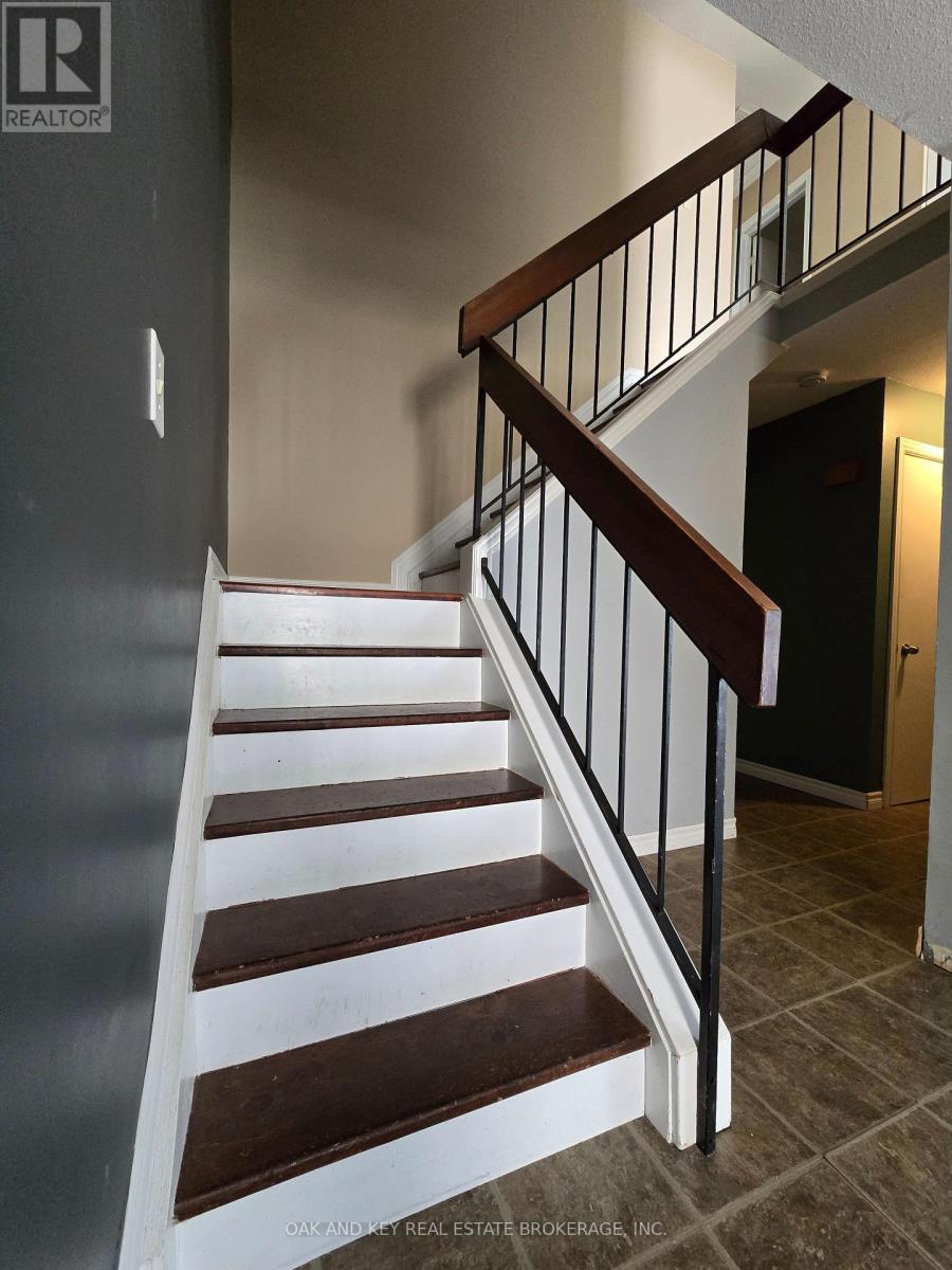 Photo 6 of 11 for 895 Dalhousie Drive