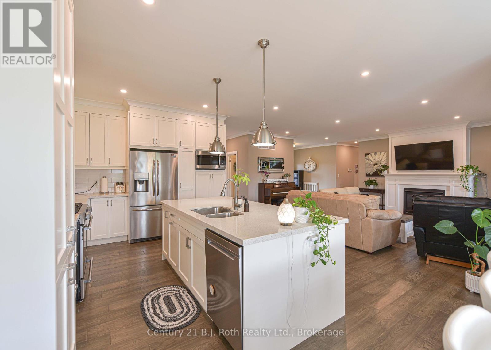 3 Breanna Boulevard, Oro-Medonte, Ontario  L3V 0J9 - Photo 17 - S12130244