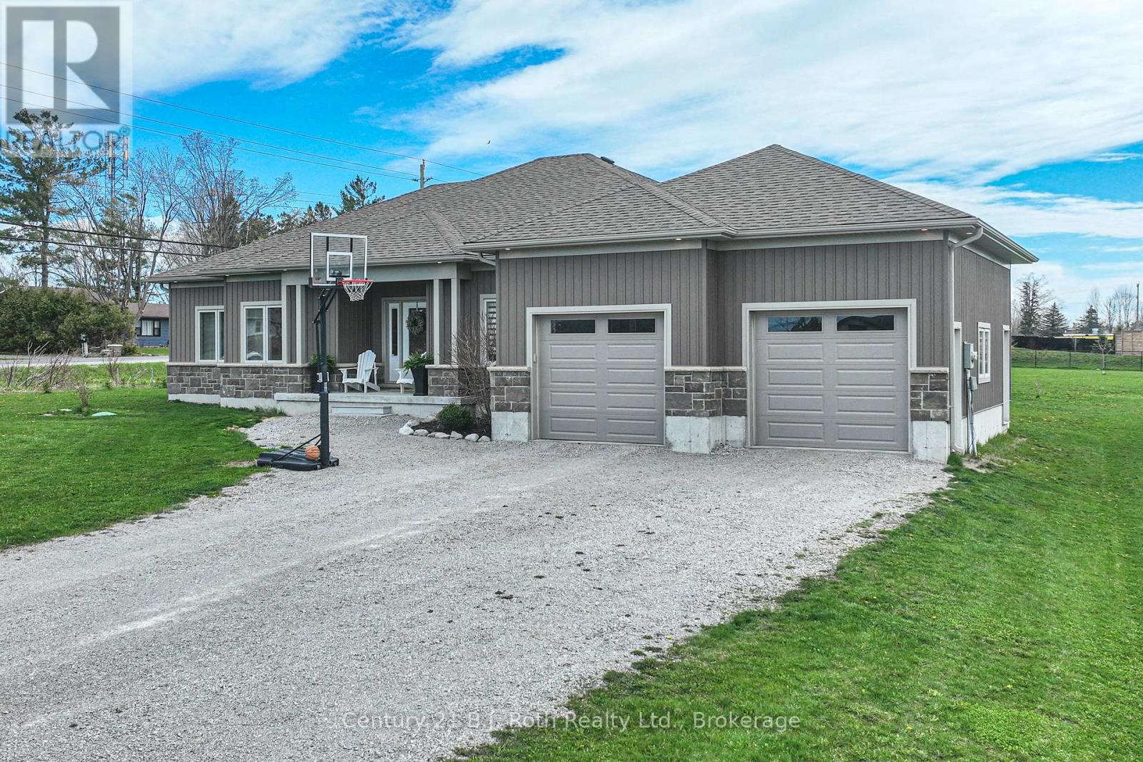 Property at 3 BREANNA BOULEVARD image 2