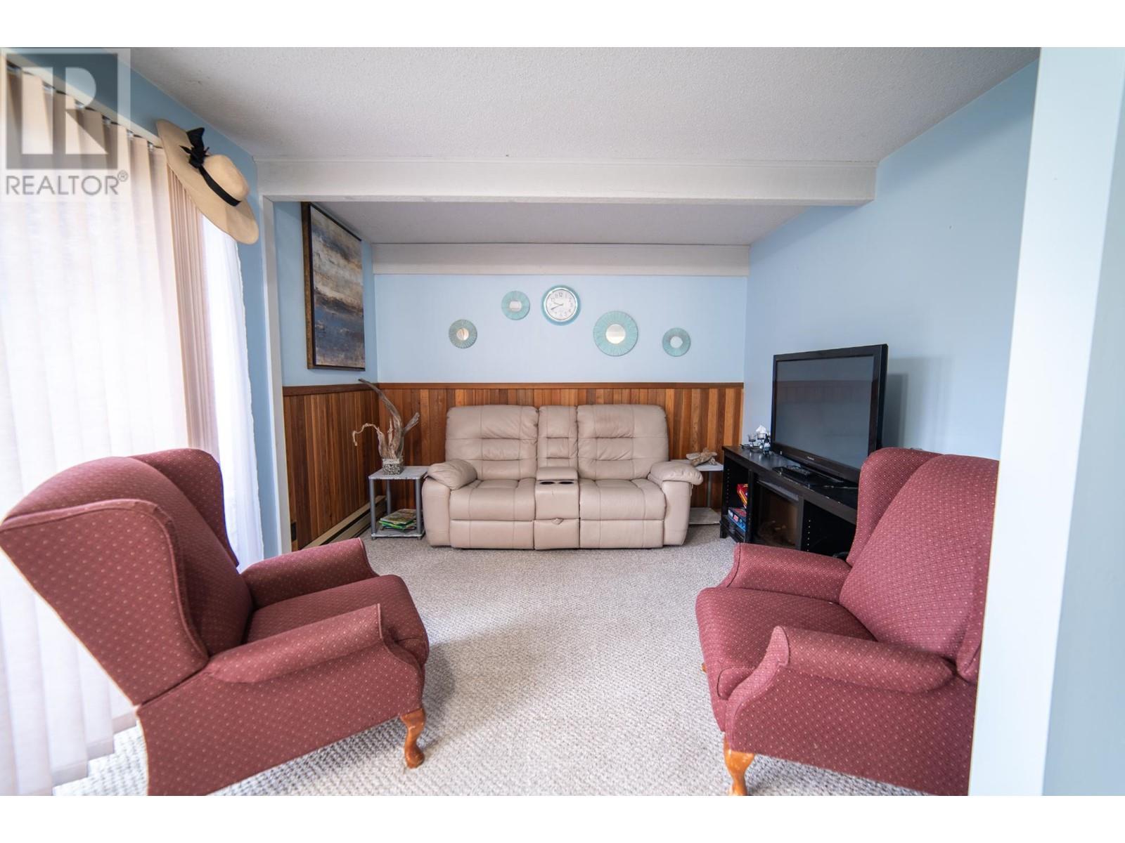 309 Fowler Street, Riondel, British Columbia  V0B 2B0 - Photo 9 - 10346751