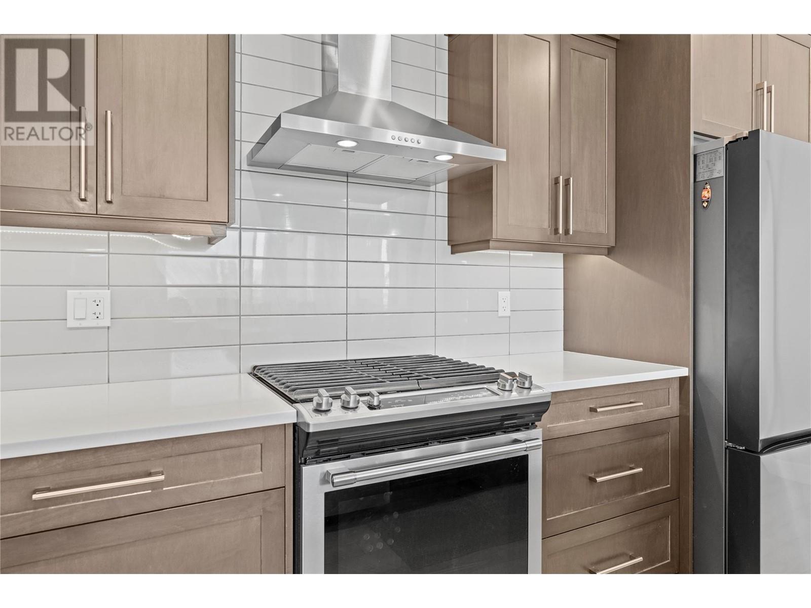 Property at 936 Mt Ida Drive image 4