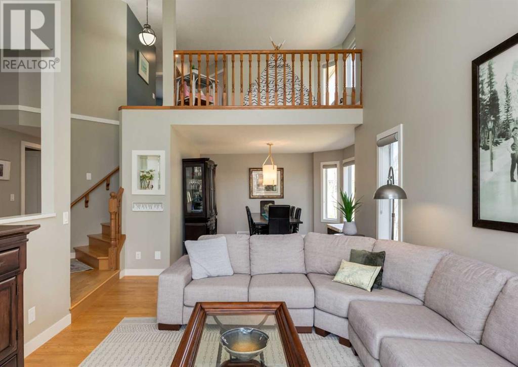 315 Edgebank Place Nw, Calgary, Alberta  T3A 4S2 - Photo 4 - A2215200