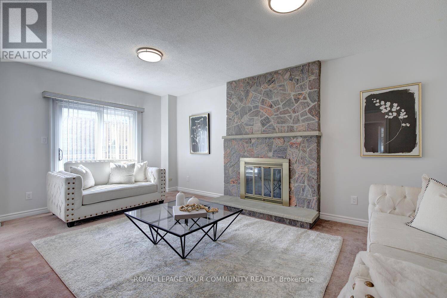 14 Hart Street, Richmond Hill, Ontario  L4C 8X2 - Photo 25 - N12130070