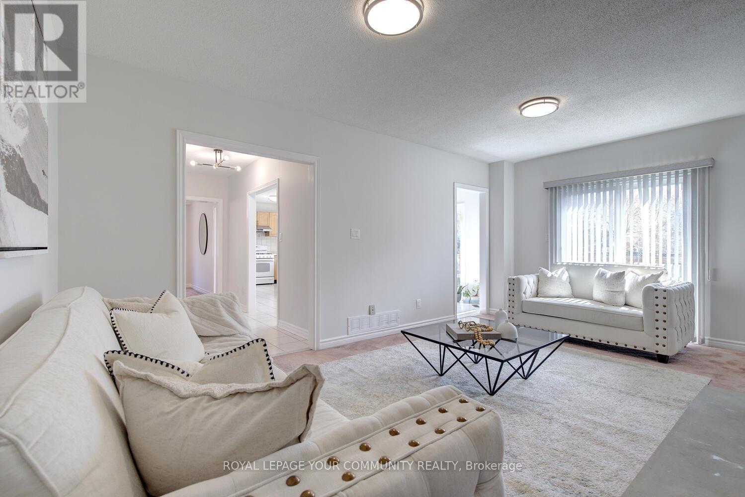 14 Hart Street, Richmond Hill, Ontario  L4C 8X2 - Photo 27 - N12130070
