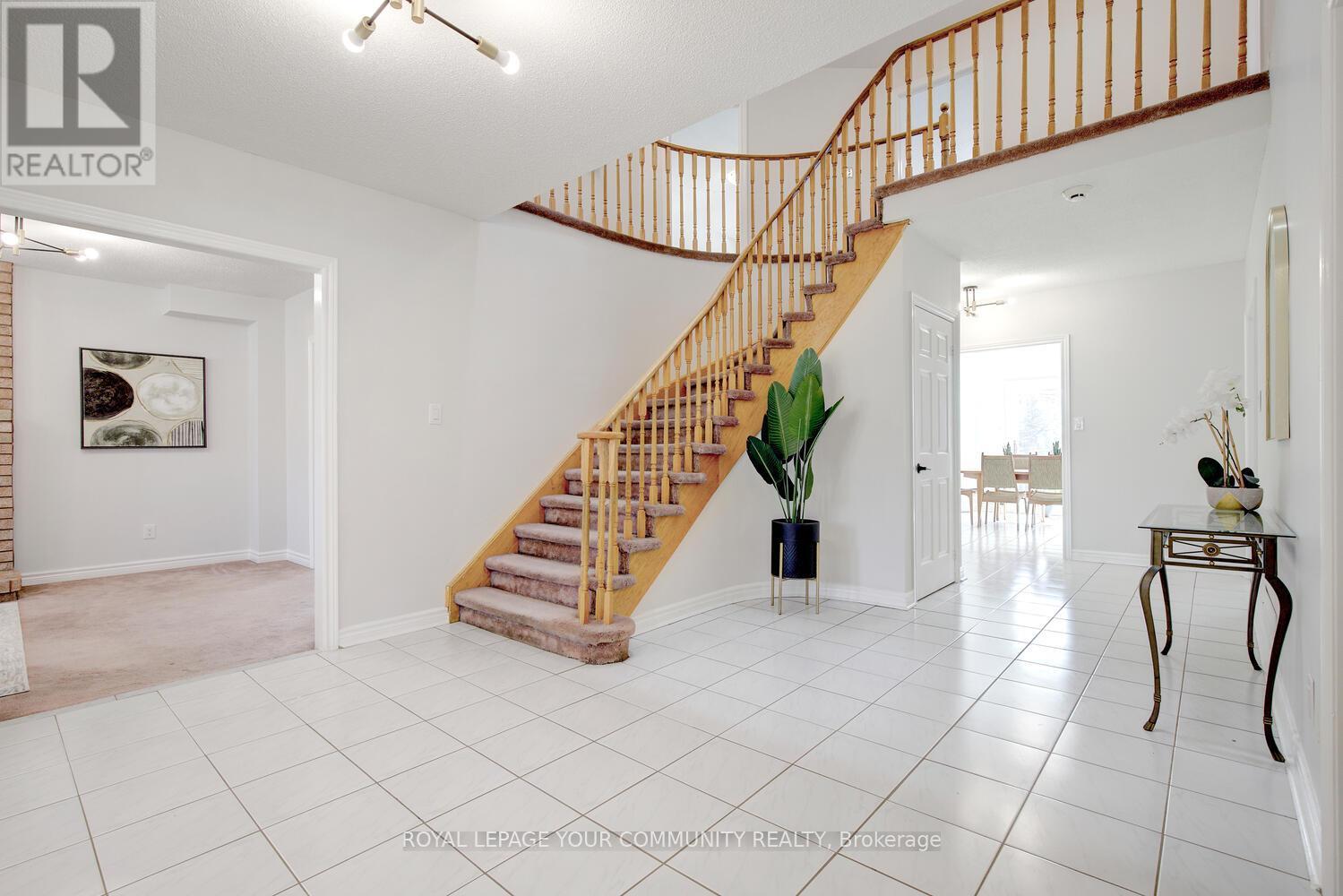 14 Hart Street, Richmond Hill, Ontario  L4C 8X2 - Photo 31 - N12130070