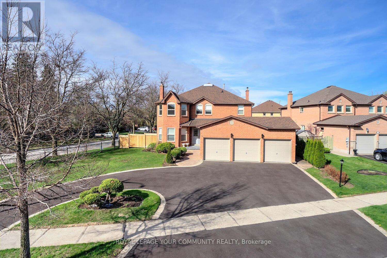 14 Hart Street, Richmond Hill, Ontario  L4C 8X2 - Photo 41 - N12130070