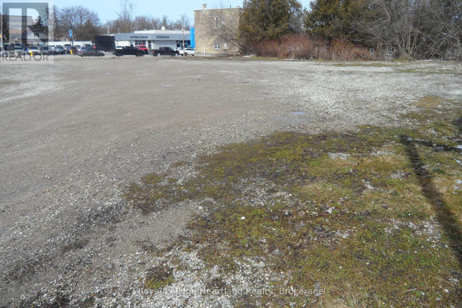 4 Goderich Street E, Huron East, Ontario  N0K 1W0 - Photo 11 - X12130141