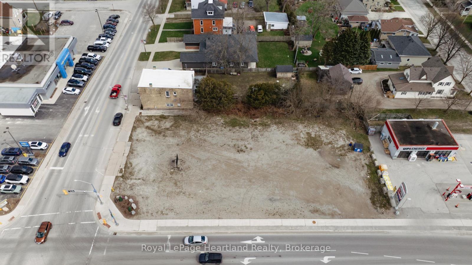 4 Goderich Street E, Huron East, Ontario  N0K 1W0 - Photo 2 - X12130141
