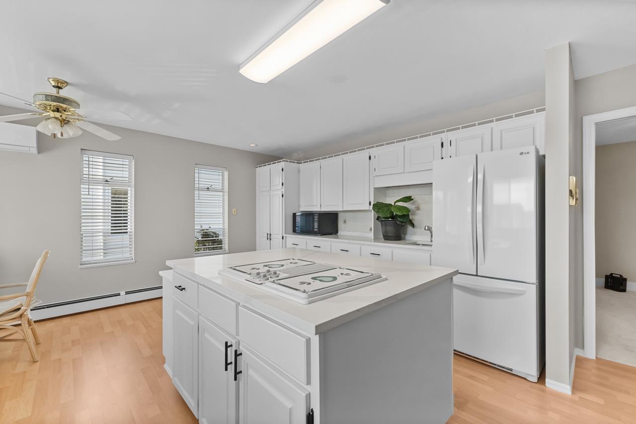 15837 Pacific Avenue, White Rock, British Columbia  V4B 1S8 - Photo 13 - R2998512