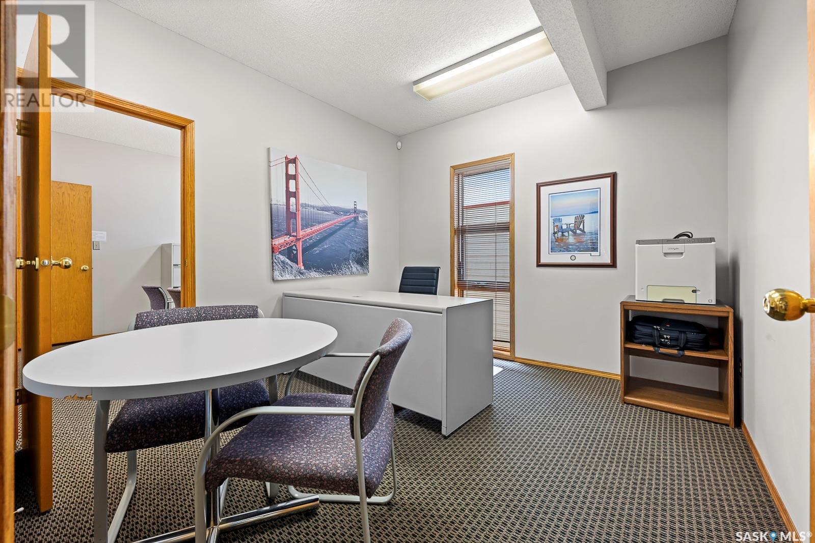 A 320 Gardiner Park Court, Regina, Saskatchewan  S4V 1R9 - Photo 2 - SK004941