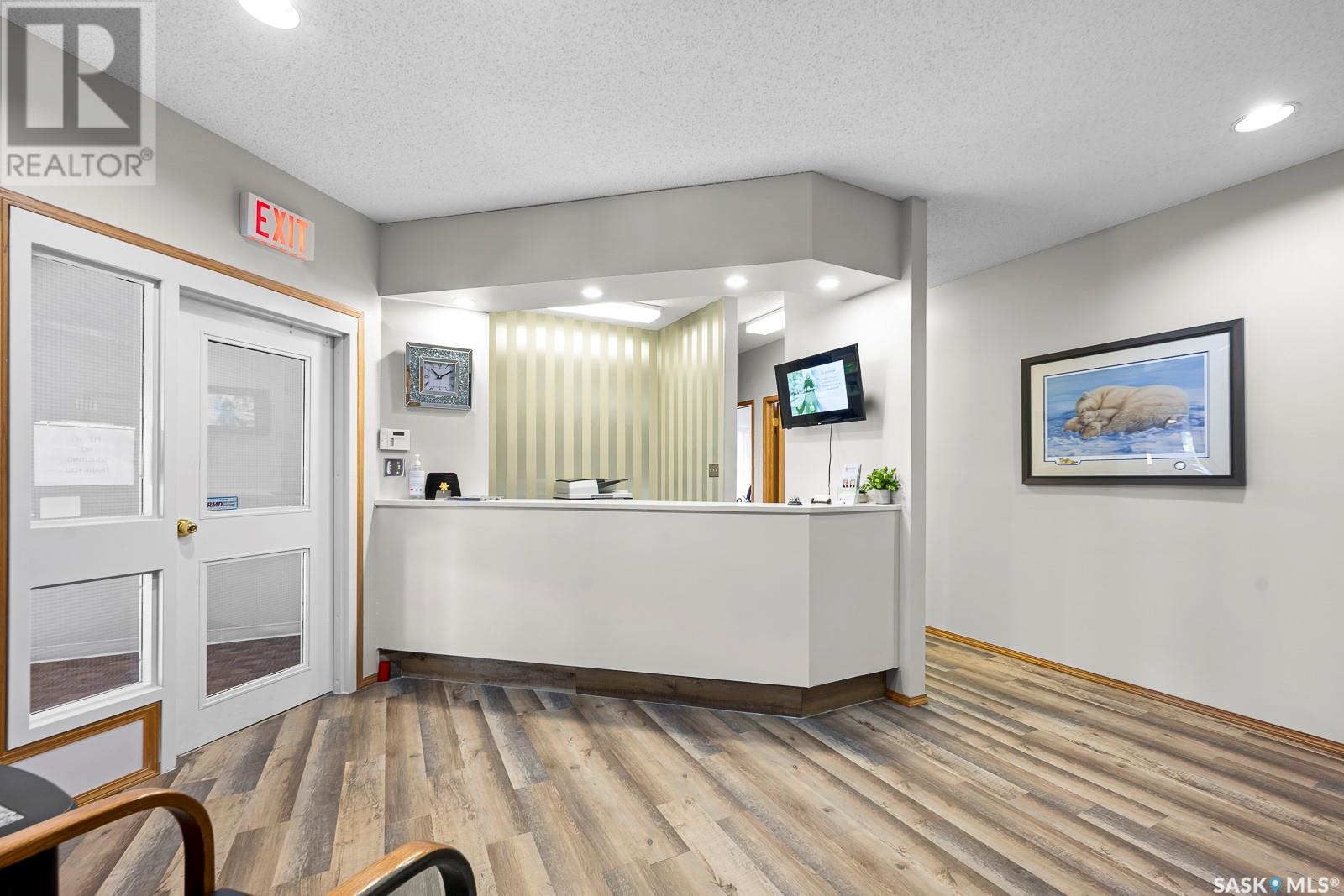 A 320 Gardiner Park Court, Regina, Saskatchewan  S4V 1R9 - Photo 4 - SK004941