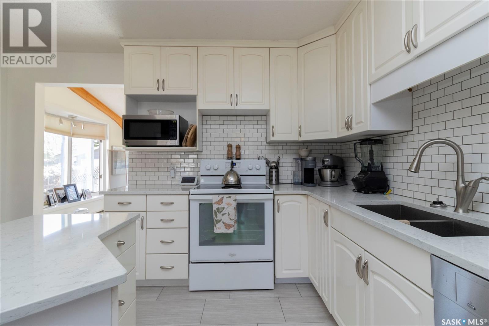 1606 Grosvenor Avenue, Saskatoon, Saskatchewan  S7H 2T3 - Photo 8 - SK004932