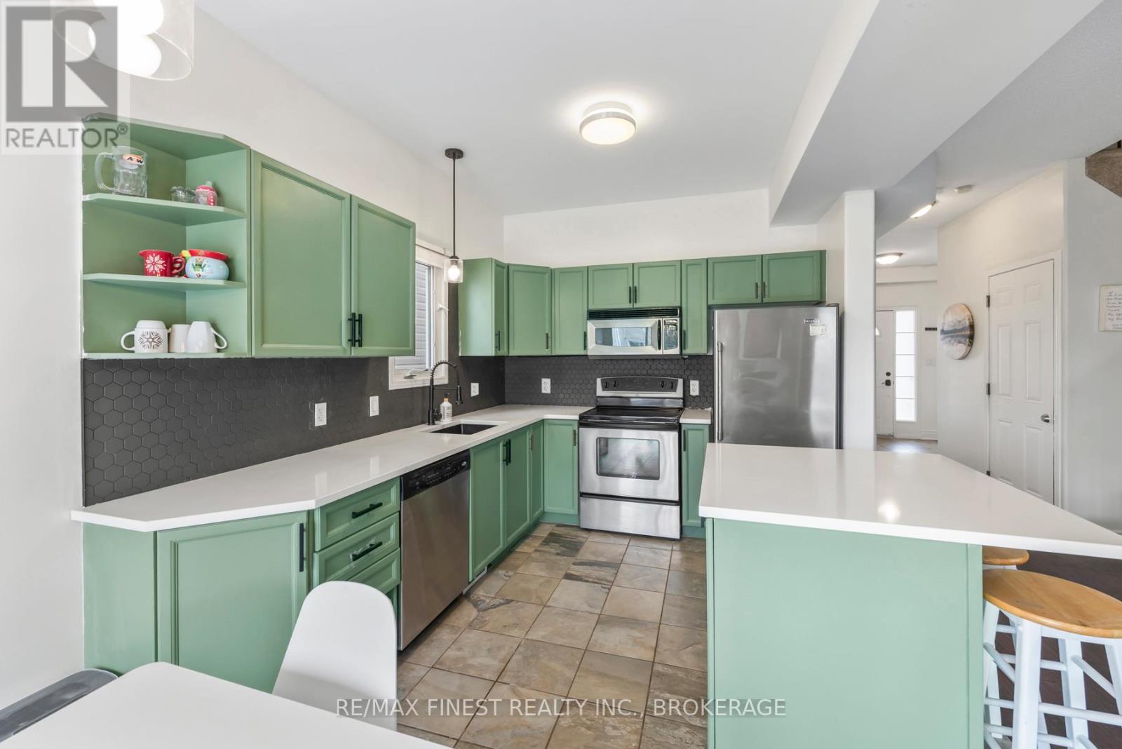 423 Maureen Street, Kingston (Kingston East (Incl Barret Crt)), Ontario  K7K 7M2 - Photo 11 - X12130146