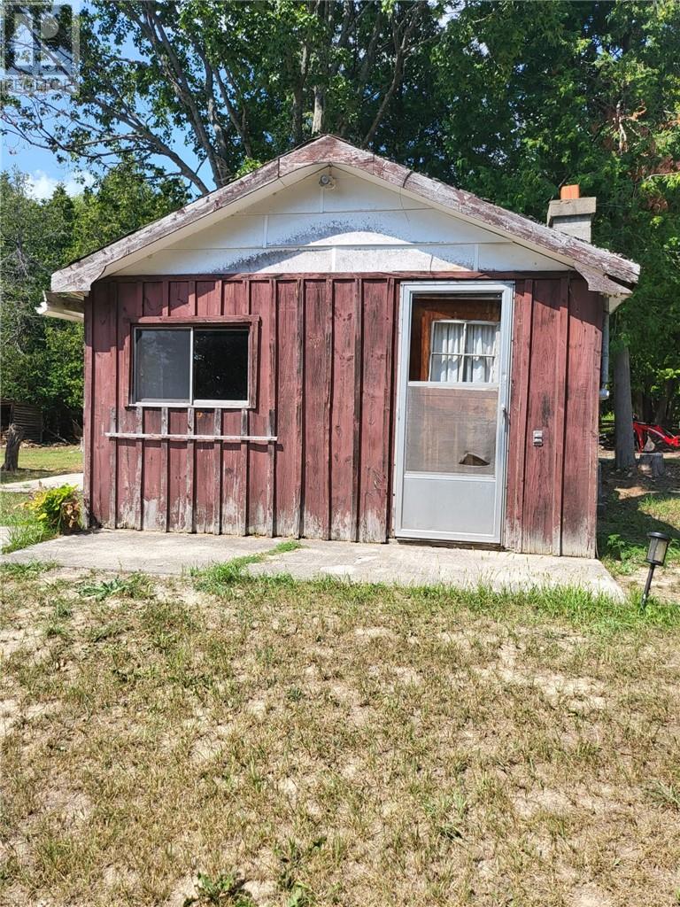 404 Perivale Road W, Manitoulin Island, Ontario  P0P 2B0 - Photo 2 - 2122106