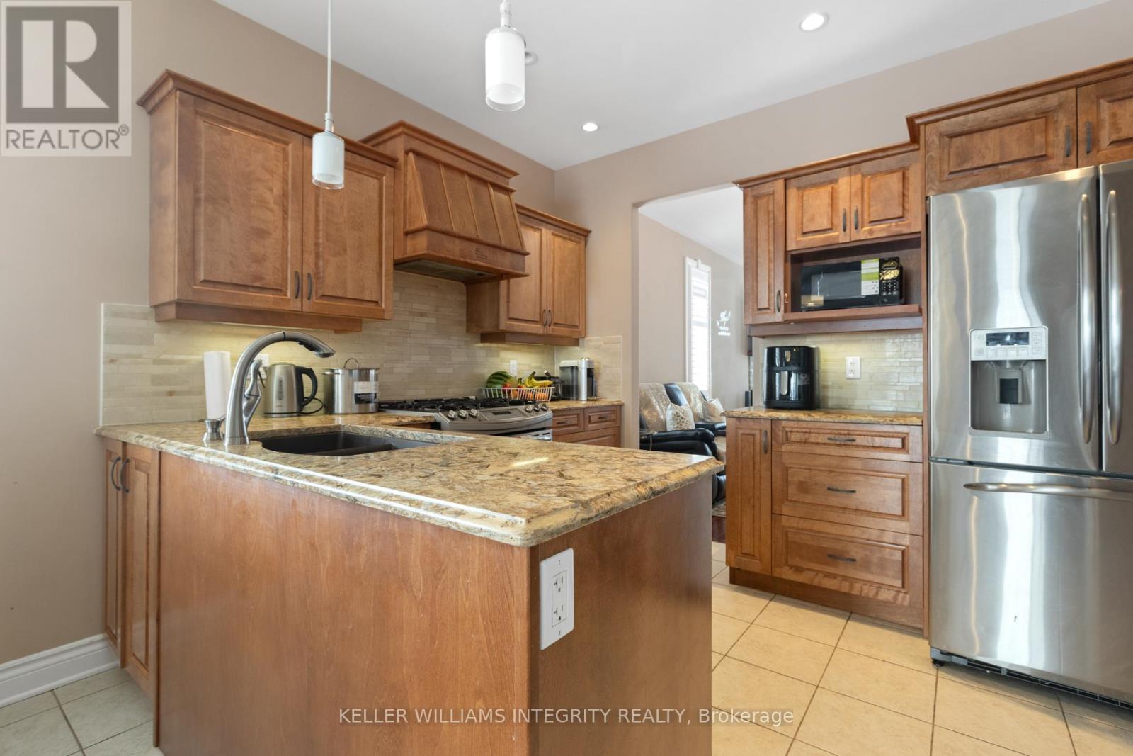 101 Thivierge Court, Clarence-Rockland, Ontario  K4K 0E7 - Photo 6 - X11969719