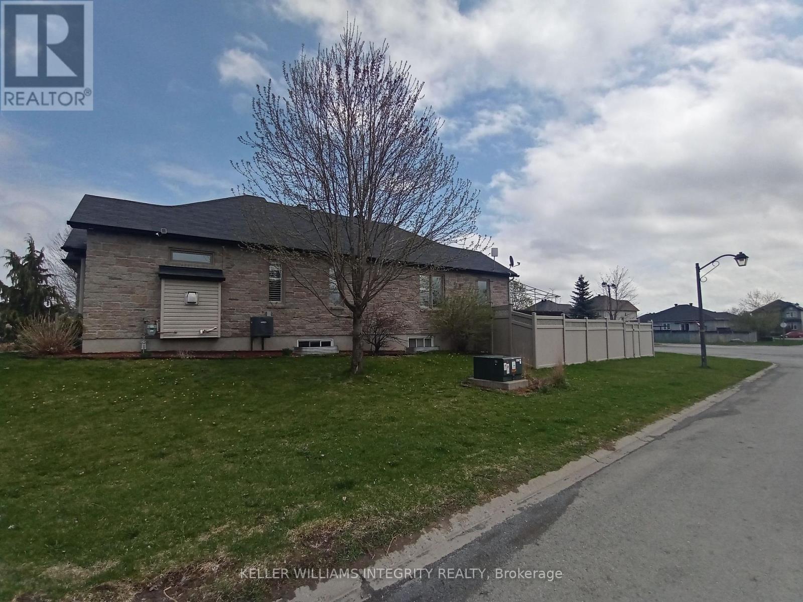 101 Thivierge Court, Clarence-Rockland, Ontario  K4K 0E7 - Photo 35 - X11969719