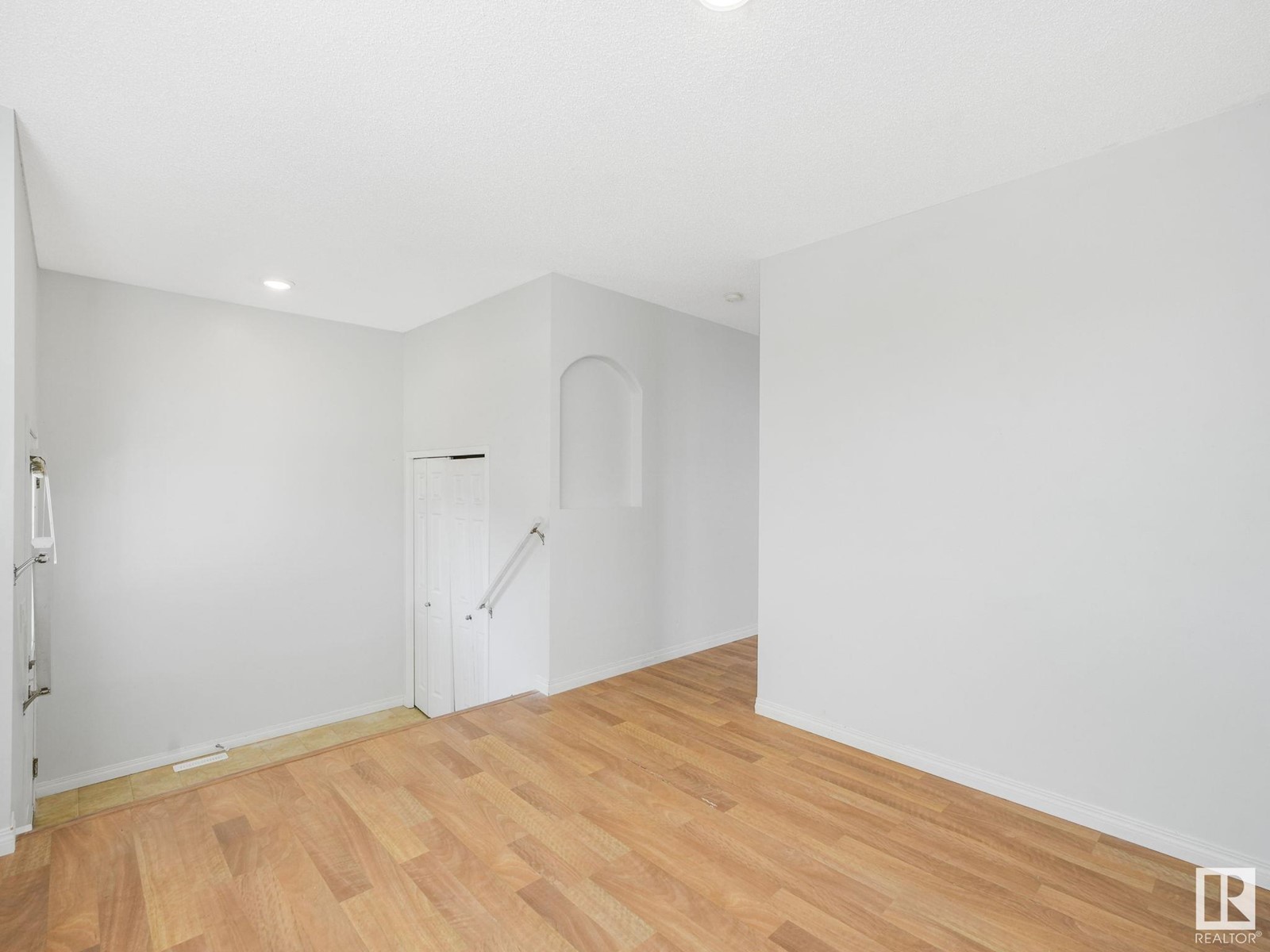 Property at #23 130 HYNDMAN CR NW image 5