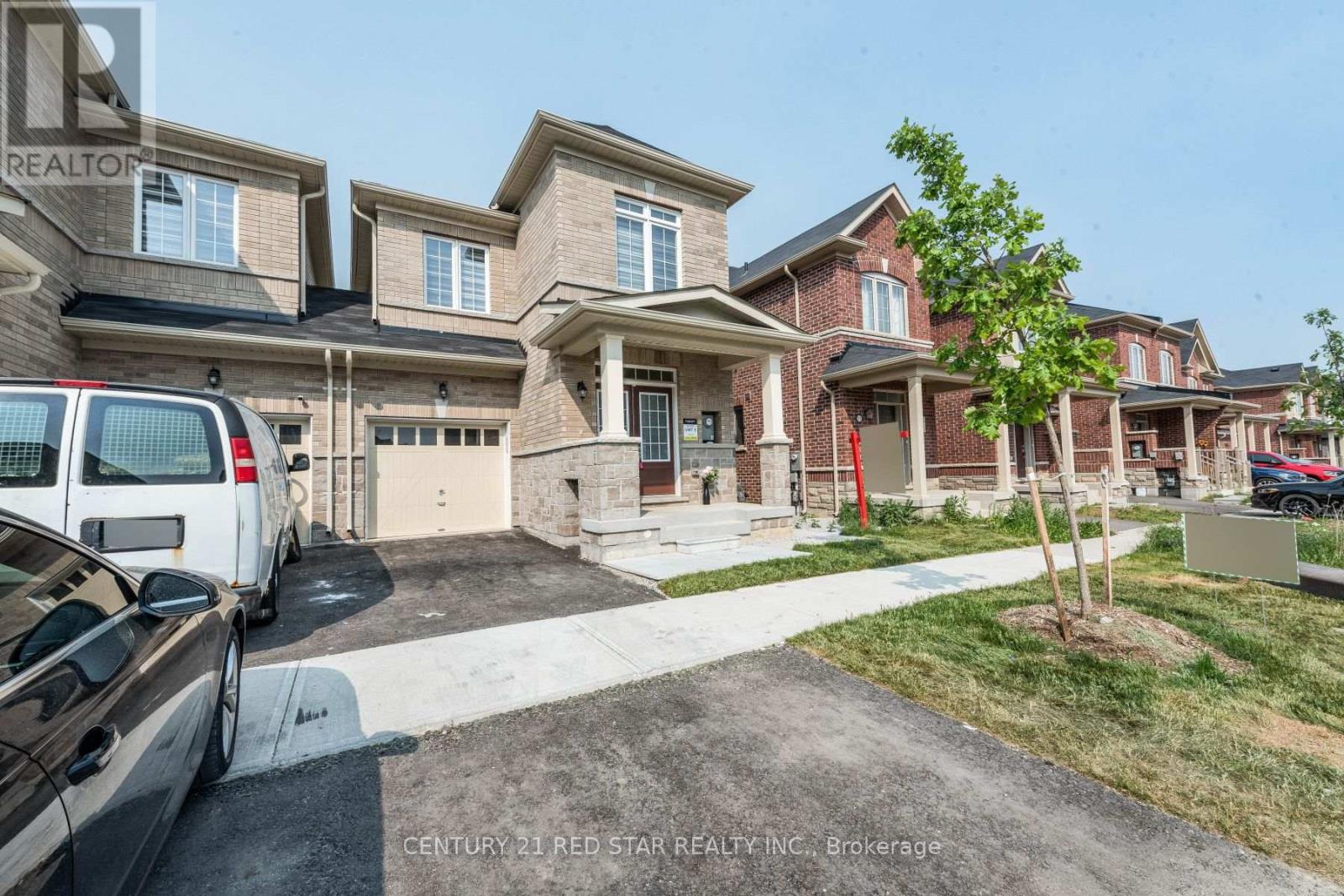 9 Sail Road, Brampton, Ontario  L7A 4W6 - Photo 2 - W12130006