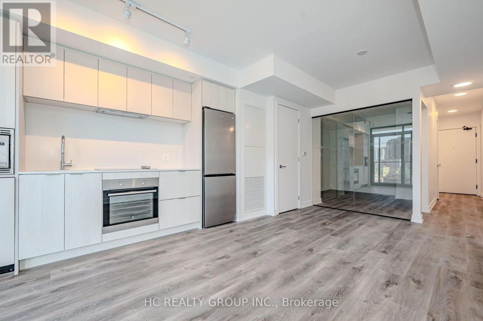 607 - 1 Jarvis Street, Hamilton, Ontario  L8R 0A8 - Photo 11 - X12130051