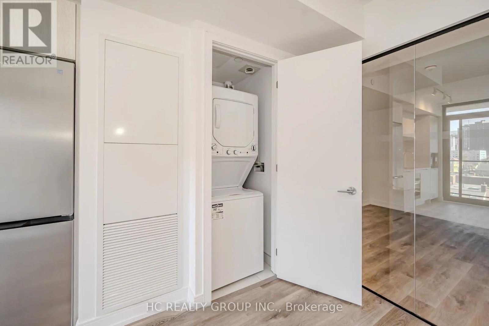 607 - 1 Jarvis Street, Hamilton, Ontario  L8R 0A8 - Photo 13 - X12130051