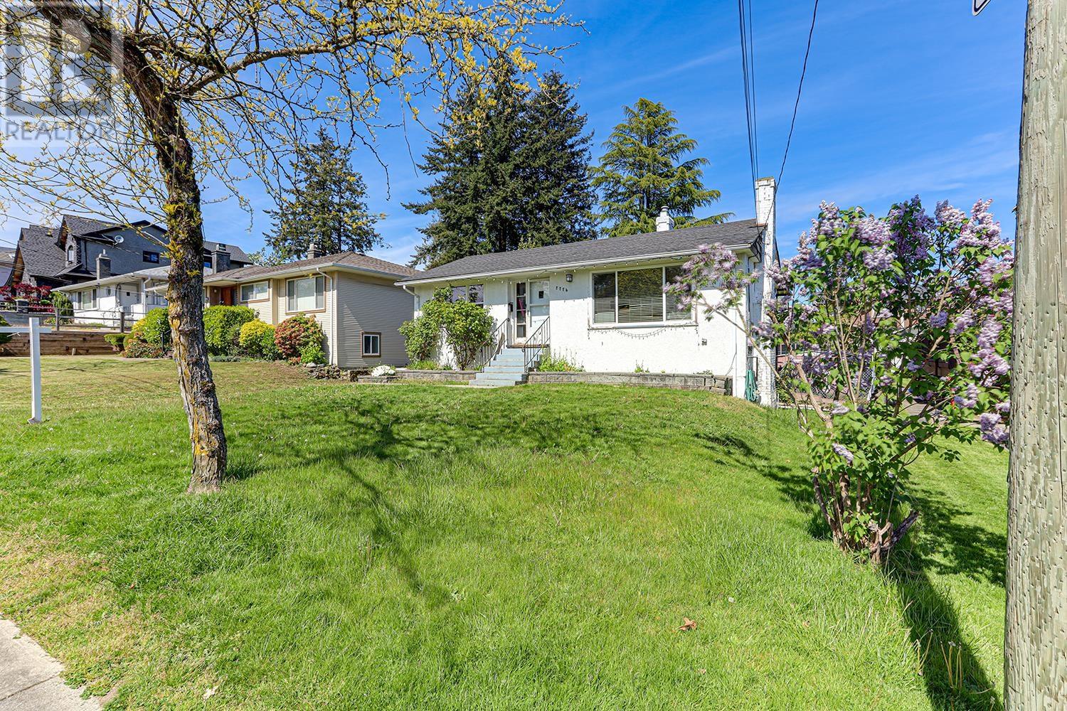 7774 Mary Avenue, Burnaby, British Columbia  V3N 3G8 - Photo 2 - R2999535