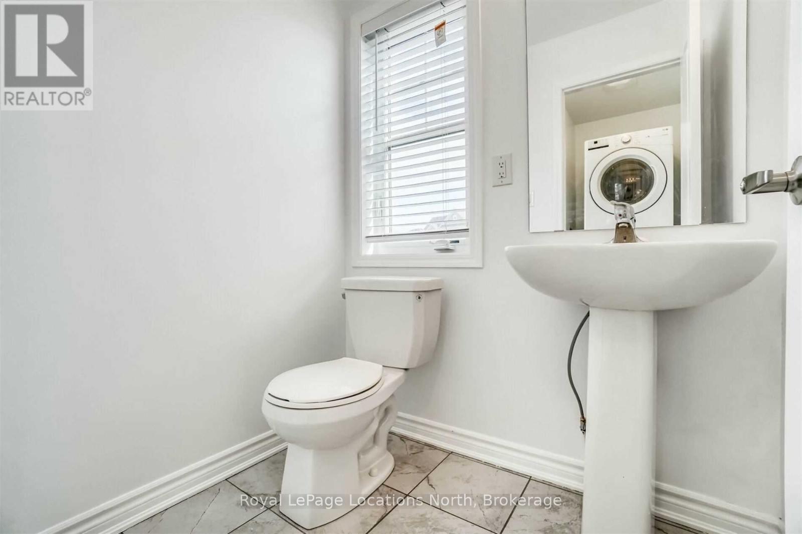 152 Village Gate Drive, Wasaga Beach, Ontario  L9Z 0J7 - Photo 13 - S12130390
