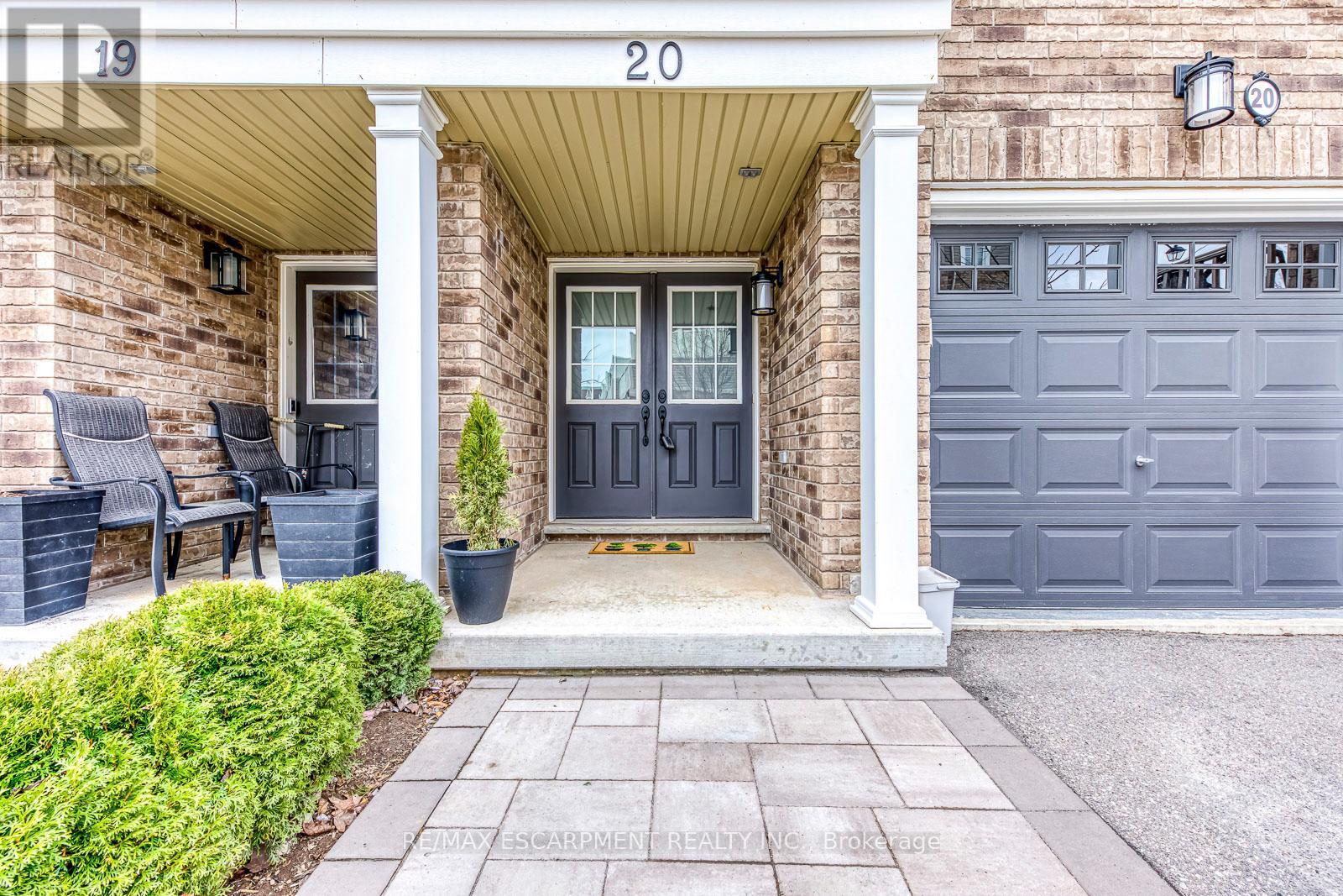 Property at 20 - 4823 THOMAS ALTON BOULEVARD image 2