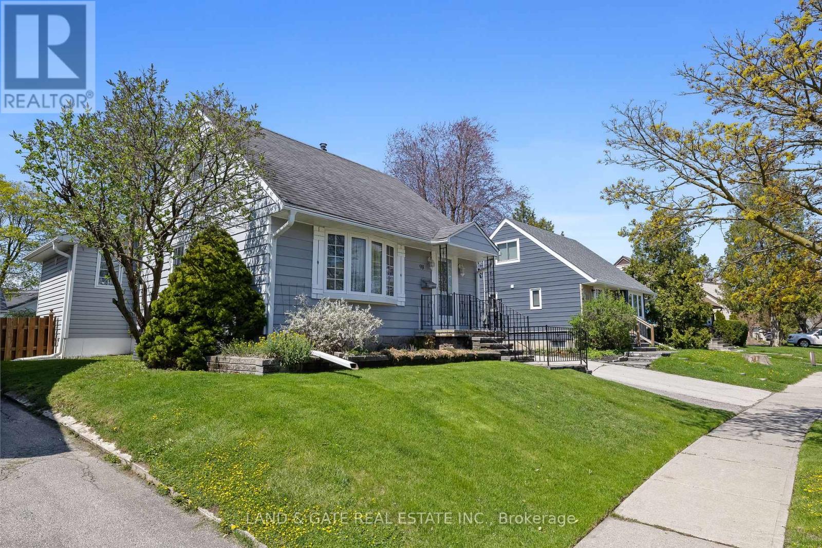 Property at 98 ADMIRAL ROAD image 3